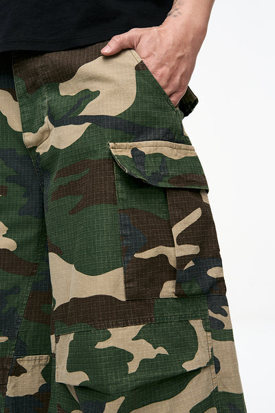IAC | Camo loose shorts