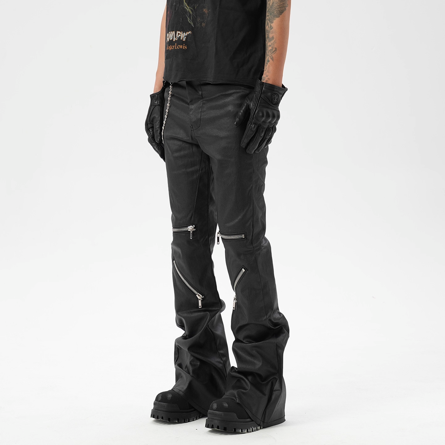 IAC | KNEE ZIPPER LOOSE PANTS (LEATHER EFFECT)