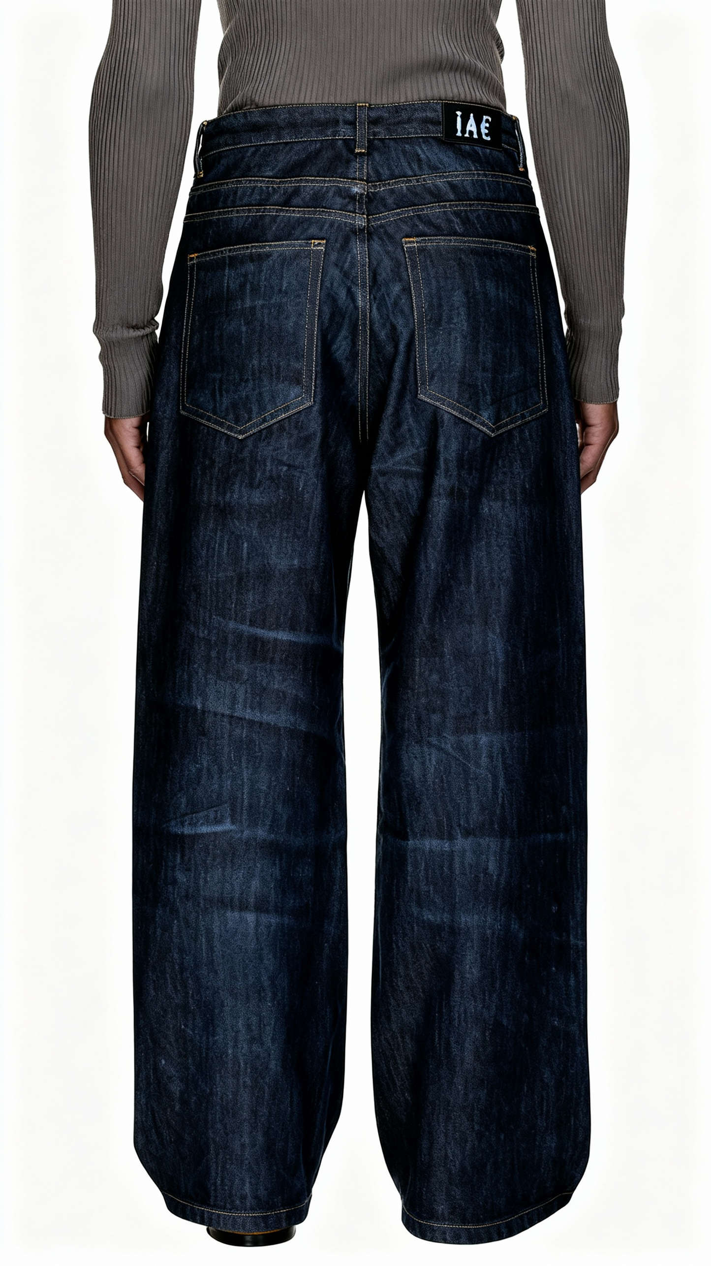 IAC | STAR HEARTS BAGGY JEANS