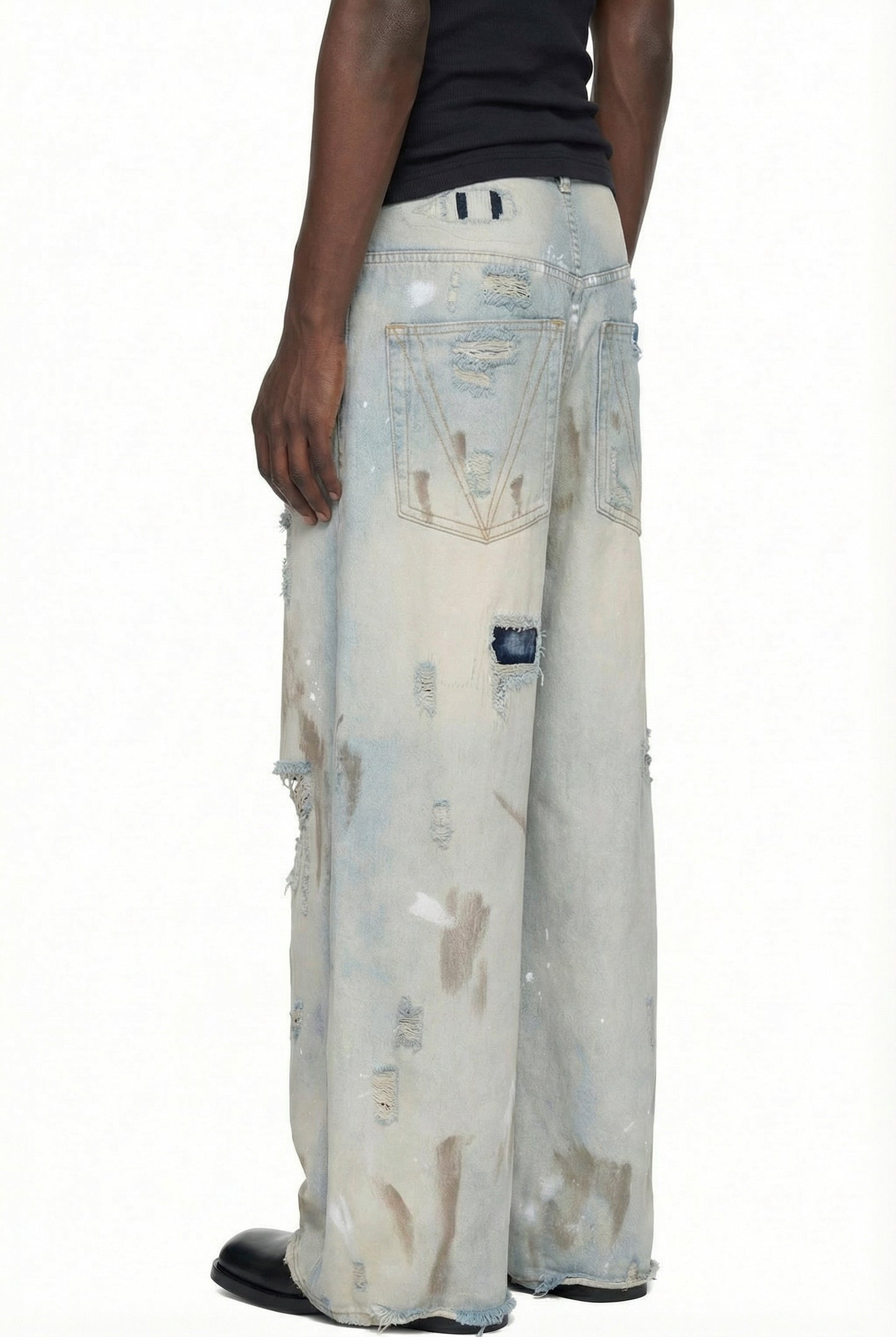 IAC | DIRTY EARTH DISTRESSED BAGGY JEANS