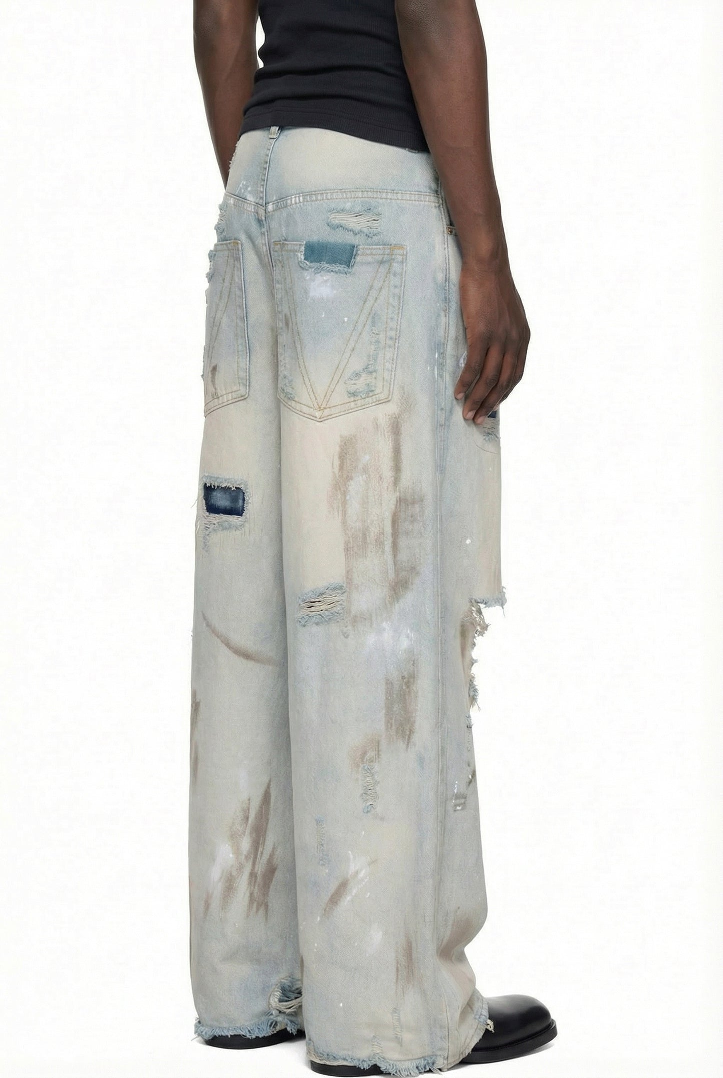 IAC | DIRTY EARTH DISTRESSED BAGGY JEANS